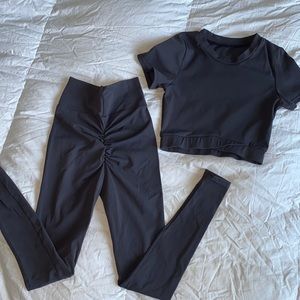 Pretty little thing legging set scrunched butt dark grey